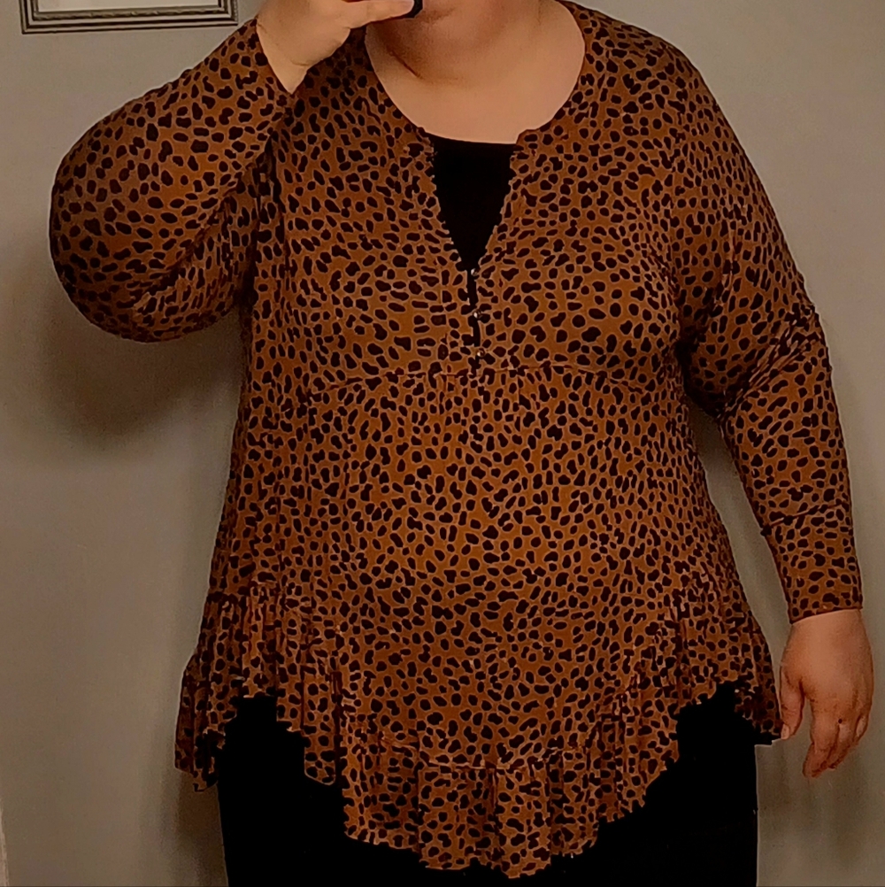 Plus-Size Henley Style Top!!! - Picture 2 of 6